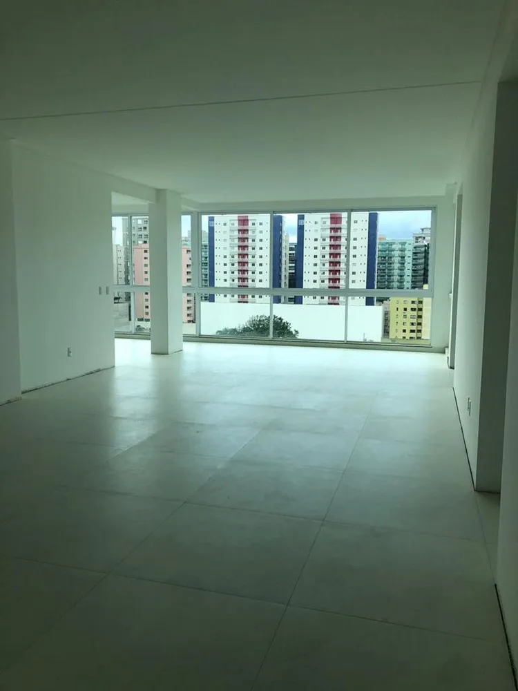 Apartamento, 4 quartos, 193 m² - Foto 2