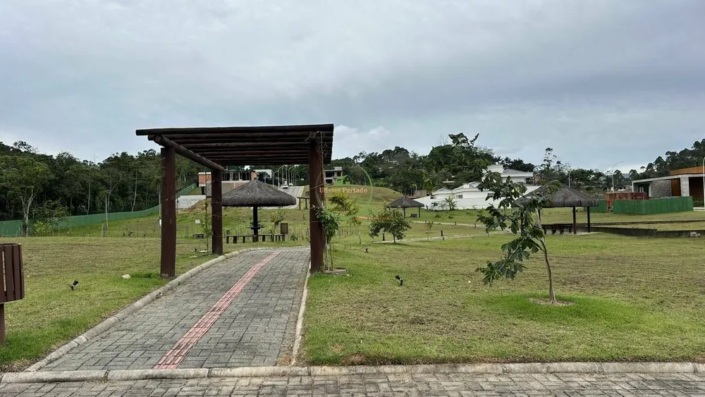 Loteamento e Condomínio, 600 m² - Foto 1