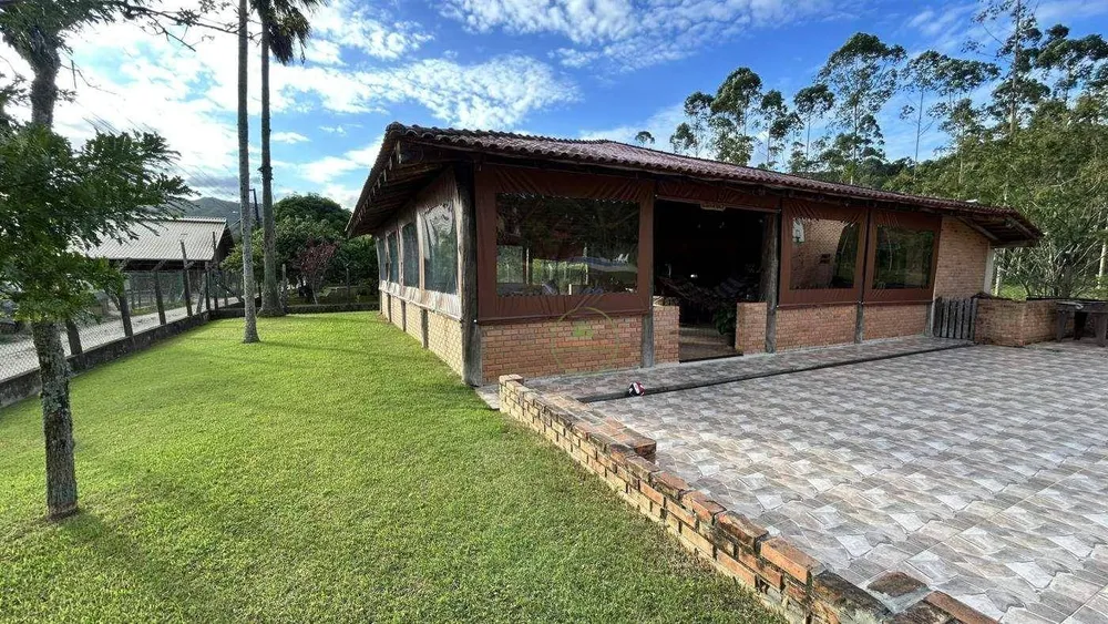 Chácara, 3 quartos, 3600 m² - Foto 4