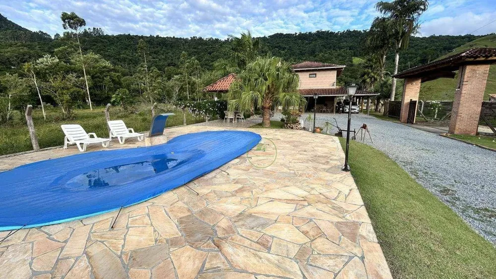 Chácara, 3 quartos, 3600 m² - Foto 1