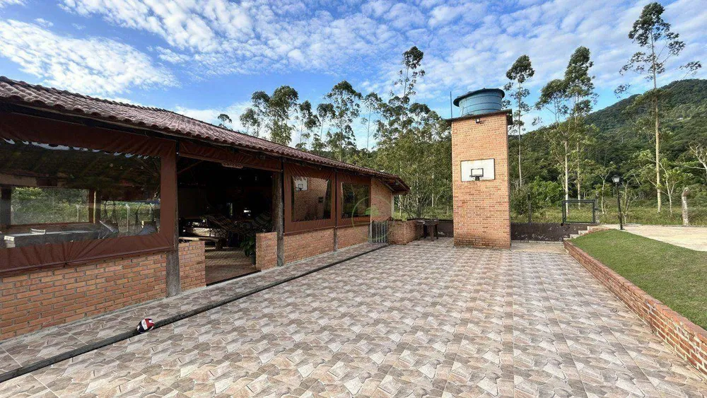 Chácara, 3 quartos, 3600 m² - Foto 2