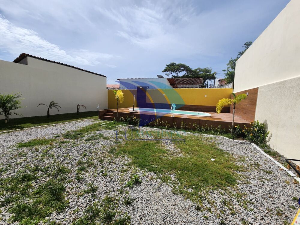 Casa à venda e aluguel com 2 quartos, 100m² - Foto 1