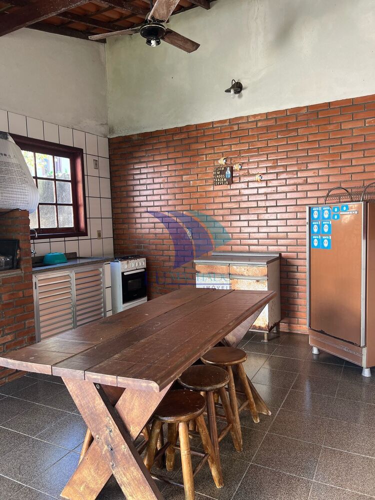 Casa à venda e aluguel com 3 quartos, 1190m² - Foto 2
