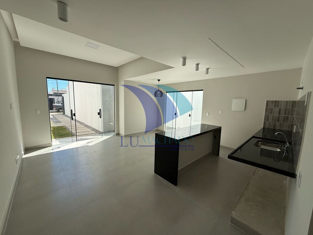 Casa à venda e aluguel com 2 quartos, 72m² - Foto 2