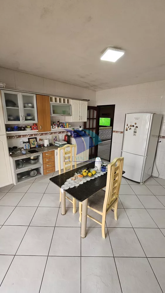 Casa, 4 quartos, 240 m² - Foto 14