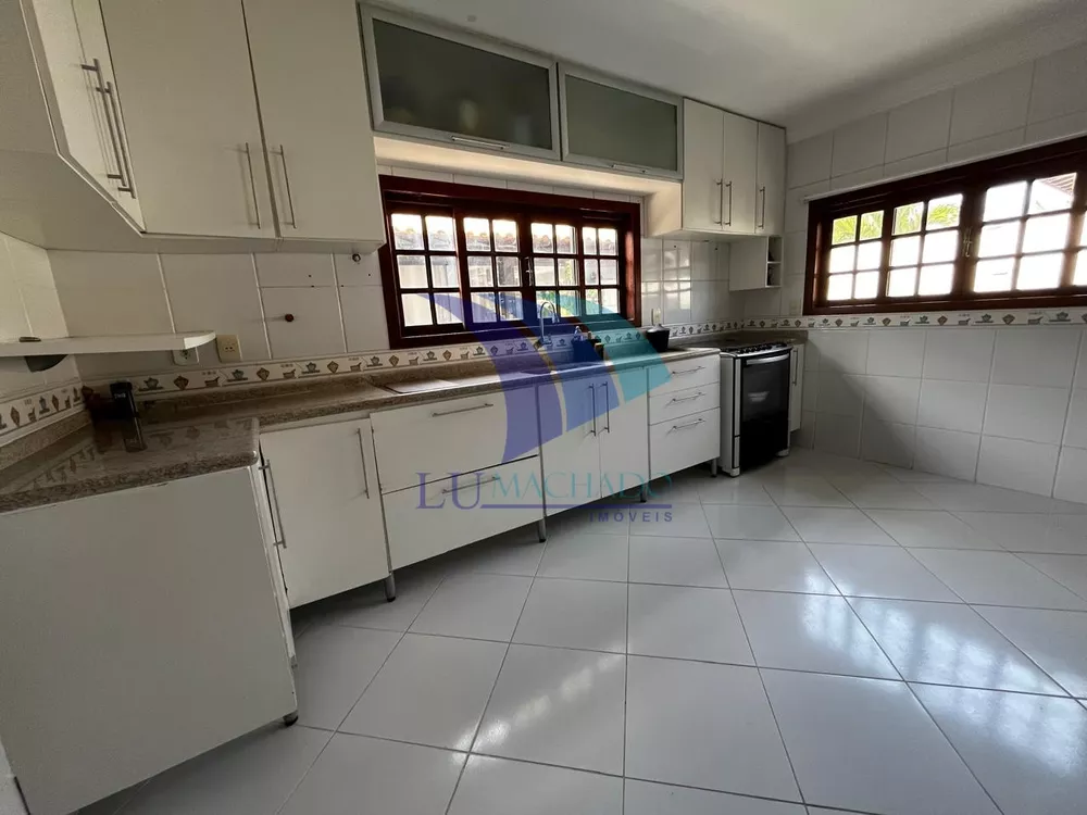 Casa, 4 quartos, 235 m² - Foto 4