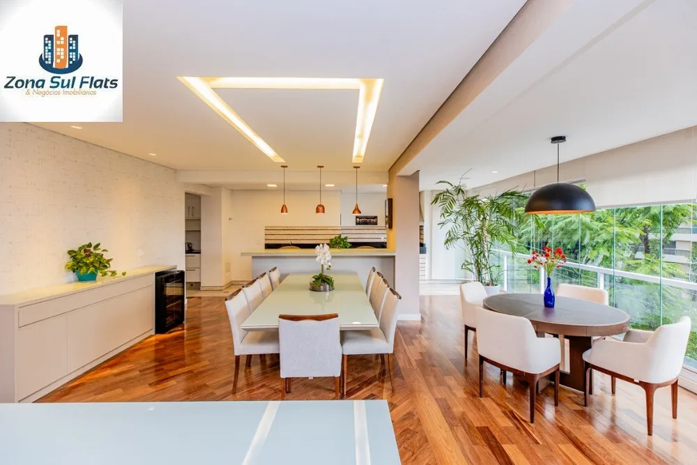 Apartamento, 3 quartos, 242 m² - Foto 1