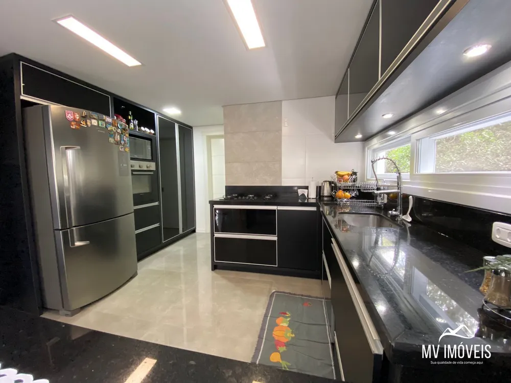 Casa, 4 quartos, 202 m² - Foto 2