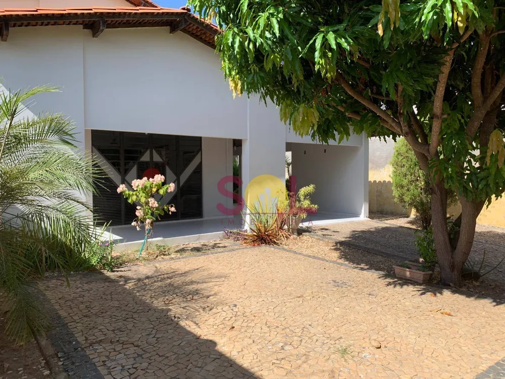 Casa, 4 quartos, 265 m² - Foto 2