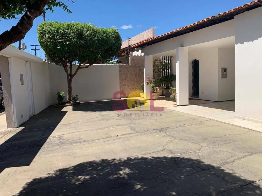 Casa, 4 quartos, 280 m² - Foto 1