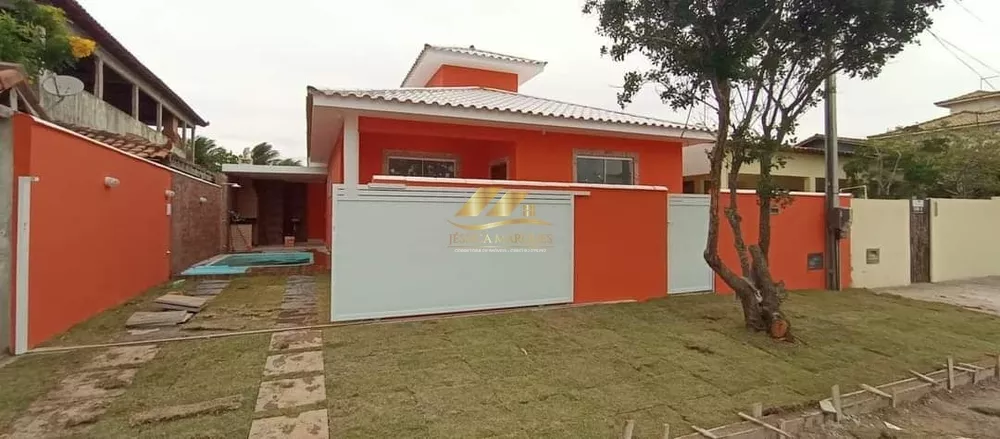 Casa à venda com 3 quartos, 150m² - Foto 1