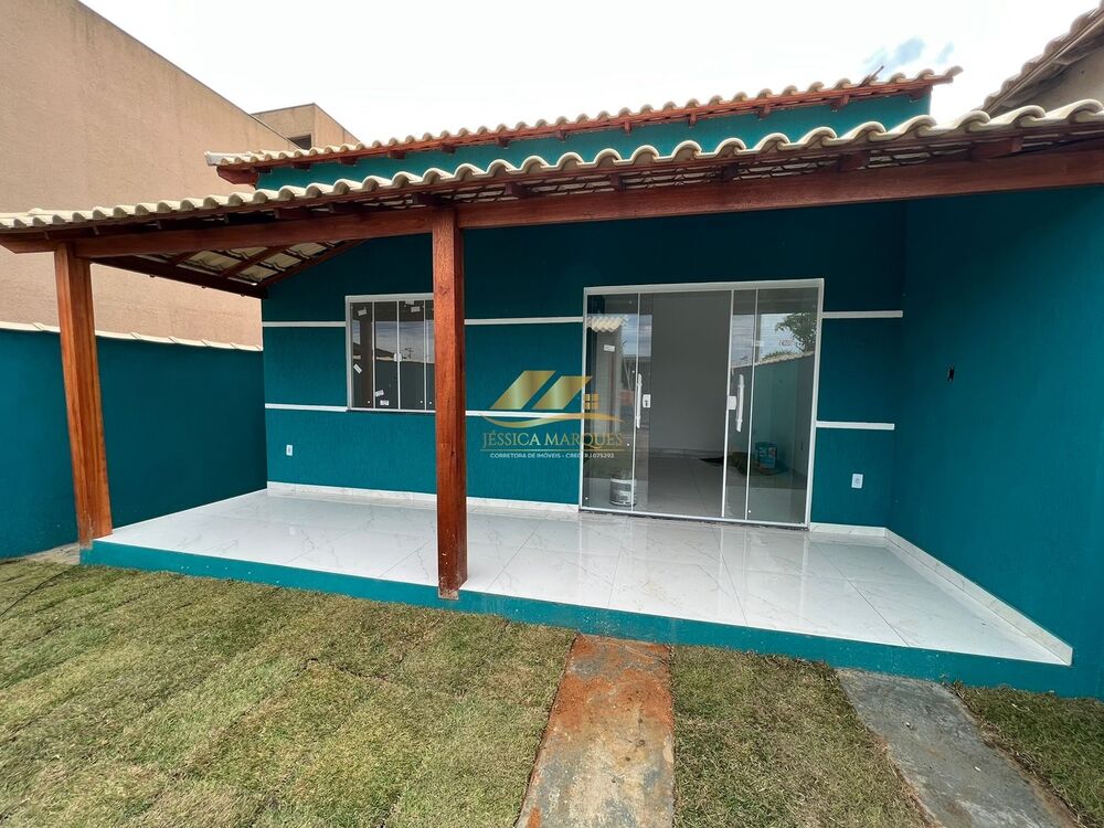 Casa à venda com 2 quartos, 100m² - Foto 1