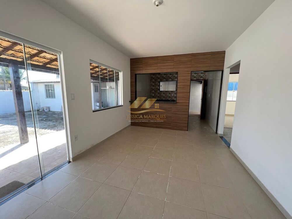 Casa à venda com 3 quartos, 220m² - Foto 3