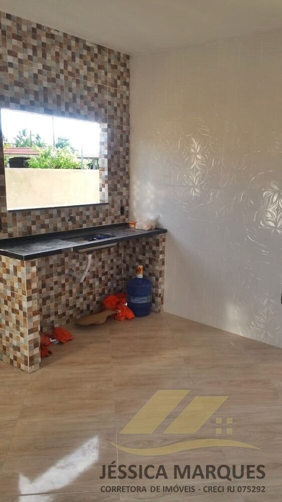 Casa à venda com 2 quartos, 120m² - Foto 2