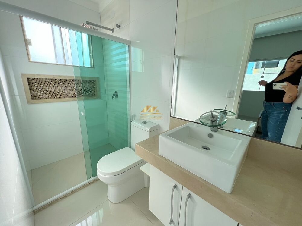 Casa à venda com 5 quartos, 291m² - Foto 3