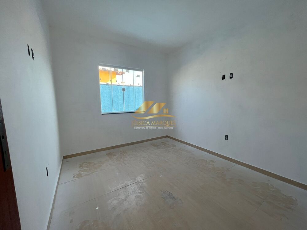 Casa à venda com 2 quartos, 90m² - Foto 2