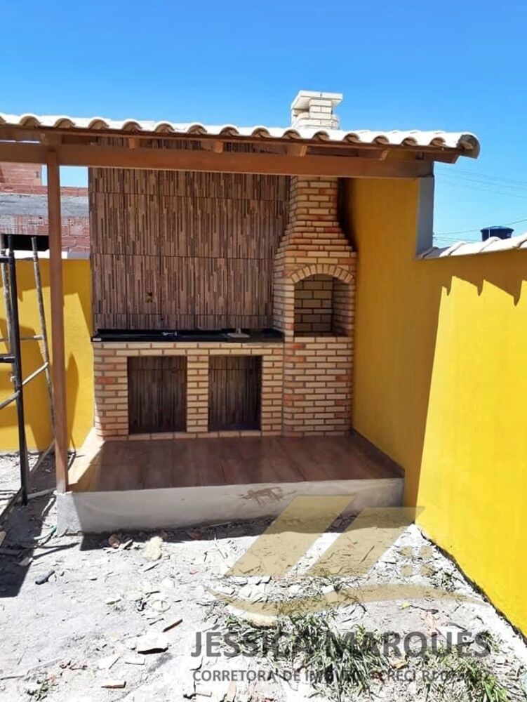 Casa à venda com 2 quartos, 136m² - Foto 1