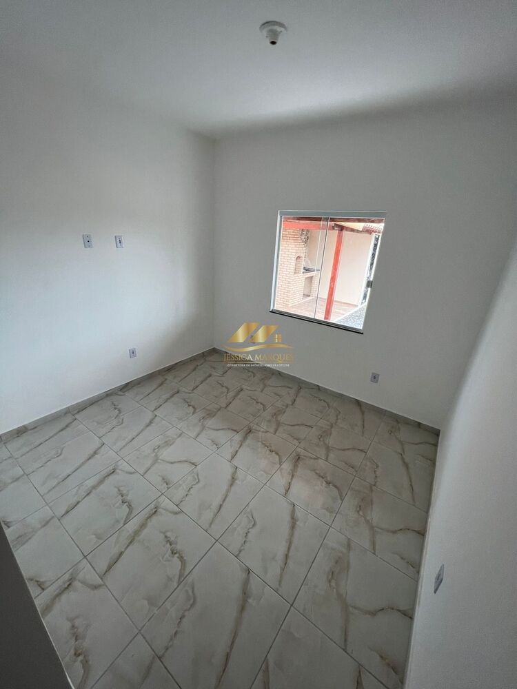 Casa à venda com 2 quartos, 120m² - Foto 3