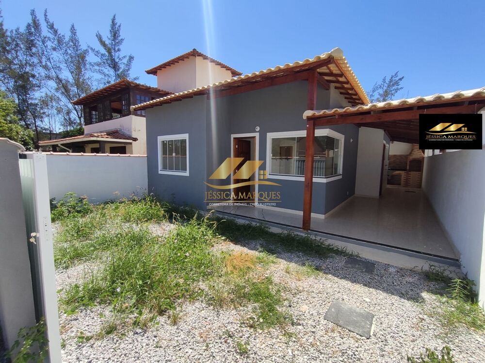 Casa à venda com 2 quartos, 130m² - Foto 1