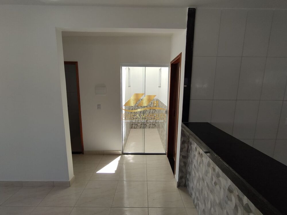 Casa à venda com 2 quartos, 130m² - Foto 4