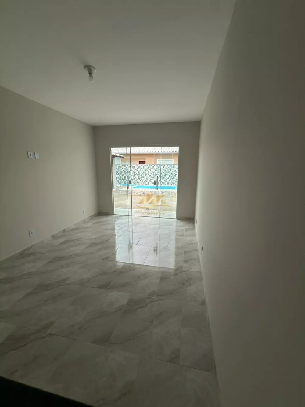 Casa, 2 quartos, 65 m² - Foto 1