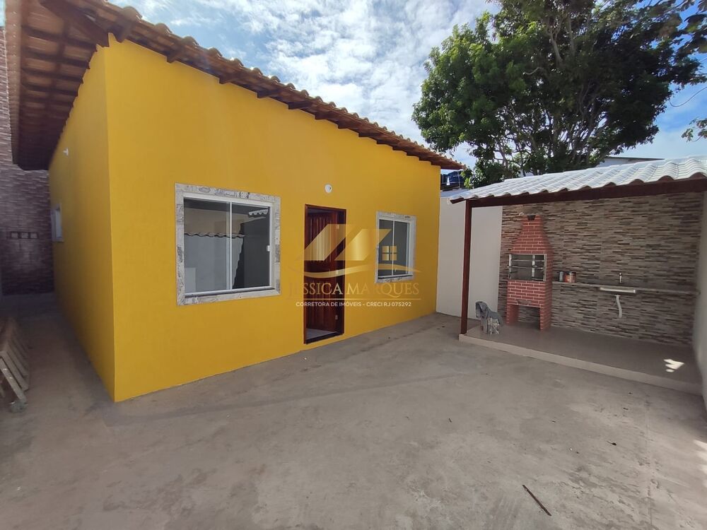Casa à venda com 2 quartos, 130m² - Foto 1