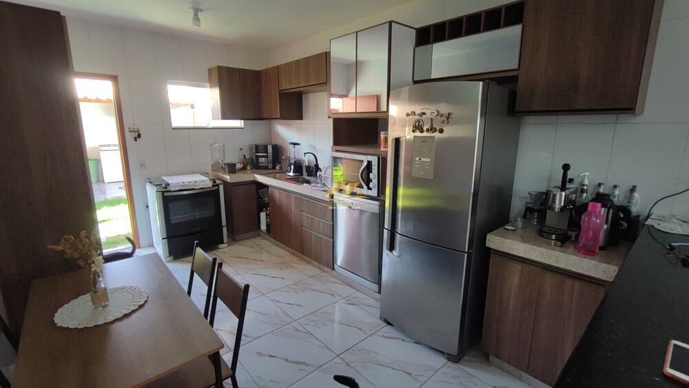 Casa à venda com 2 quartos, 280m² - Foto 4