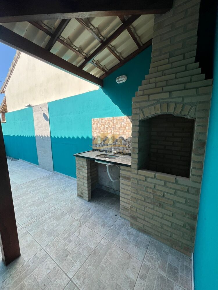 Casa à venda com 2 quartos, 150m² - Foto 1