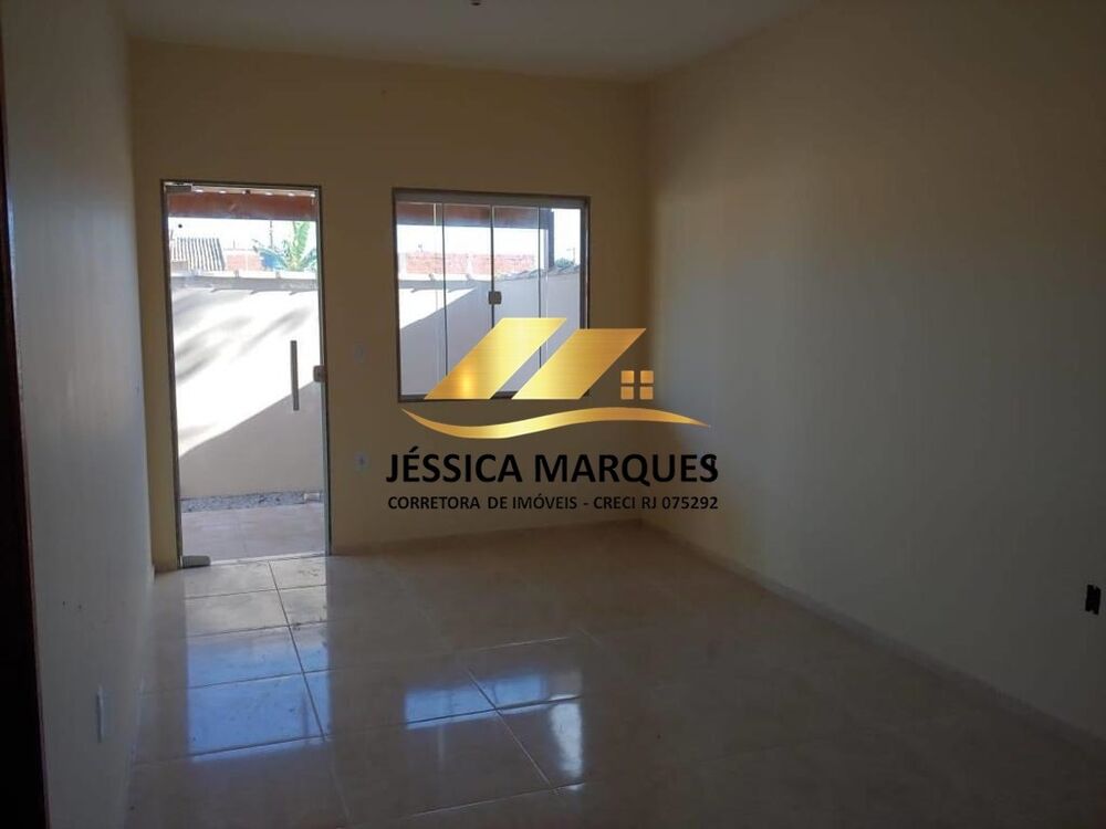 Casa à venda com 2 quartos, 120m² - Foto 1