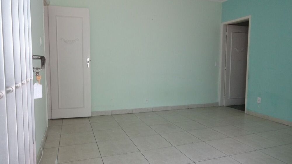 Casa para alugar com 2 quartos, 80m² - Foto 2