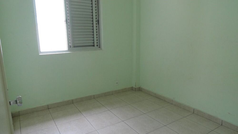 Casa para alugar com 2 quartos, 80m² - Foto 4