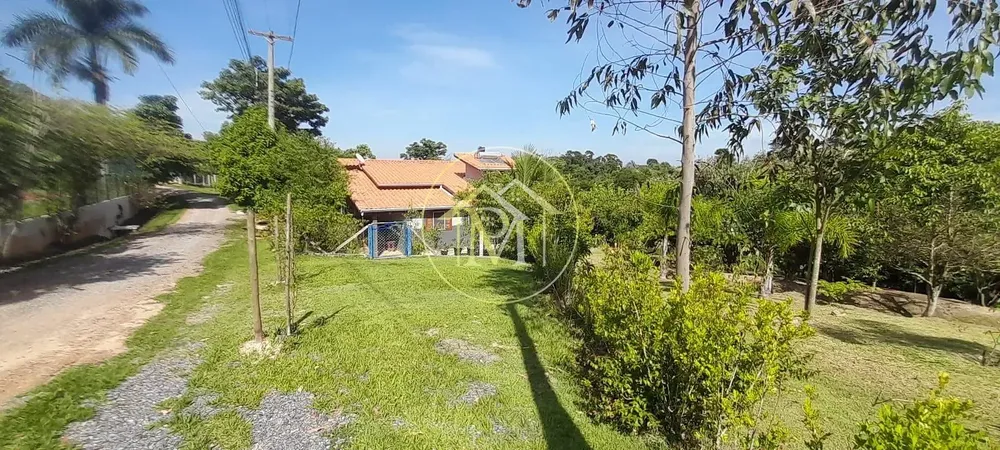 Chácara, 3 quartos, 944 m² - Foto 1