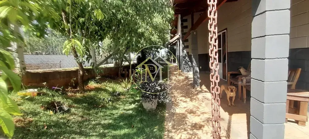 Chácara, 3 quartos, 944 m² - Foto 1