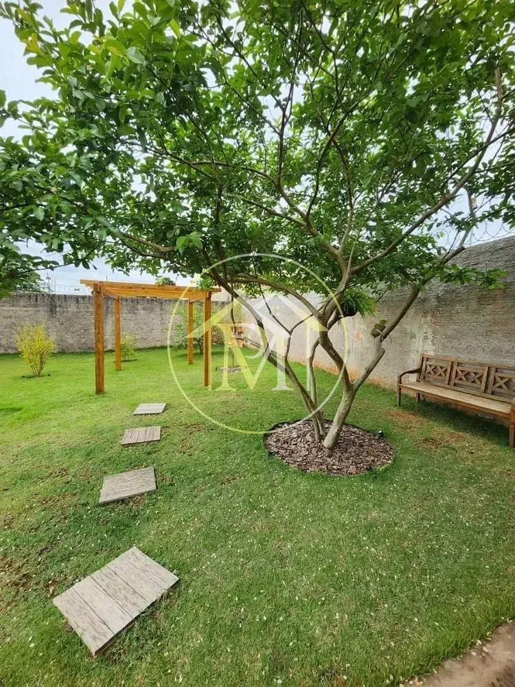 Chácara, 3 quartos, 1100 m² - Foto 1