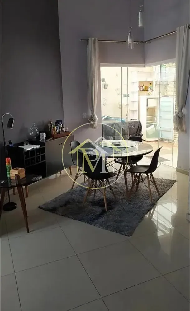 Casa, 2 quartos, 177 m² - Foto 1