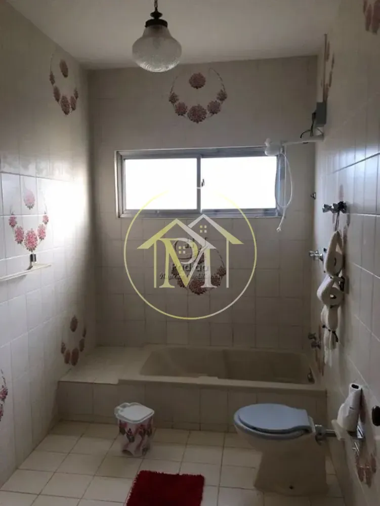 Chácara, 3 quartos, 2297 m² - Foto 1
