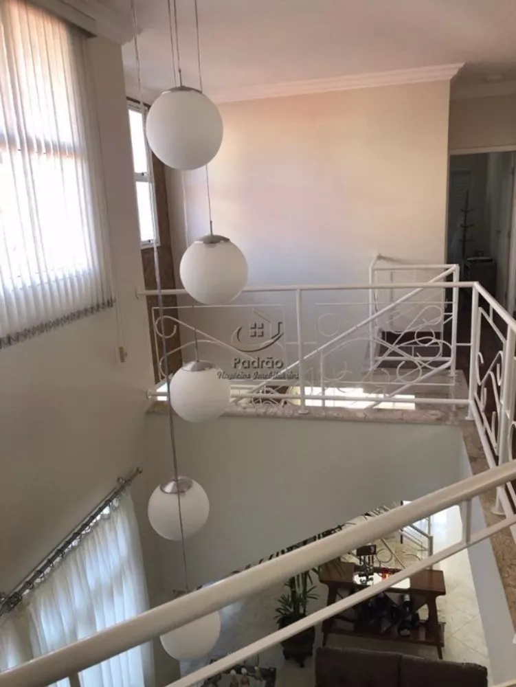 Casa de Condomínio à venda com 3 quartos, 360m² - Foto 4