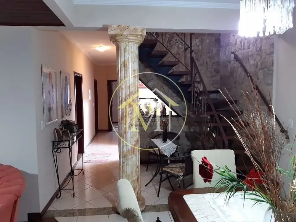 Casa, 3 quartos, 248 m² - Foto 4