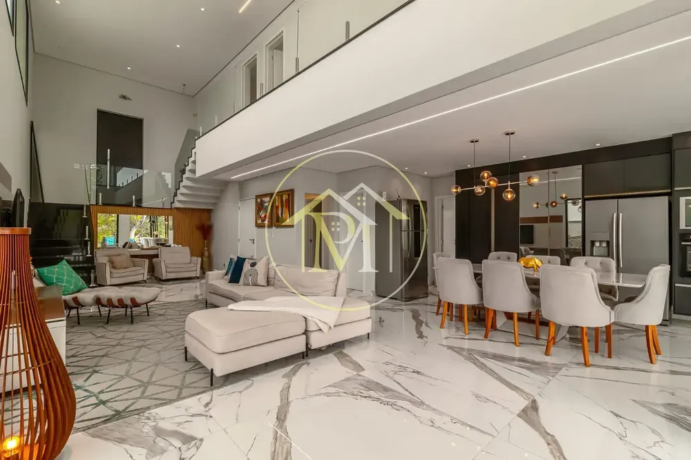 Casa, 3 quartos, 297 m² - Foto 1