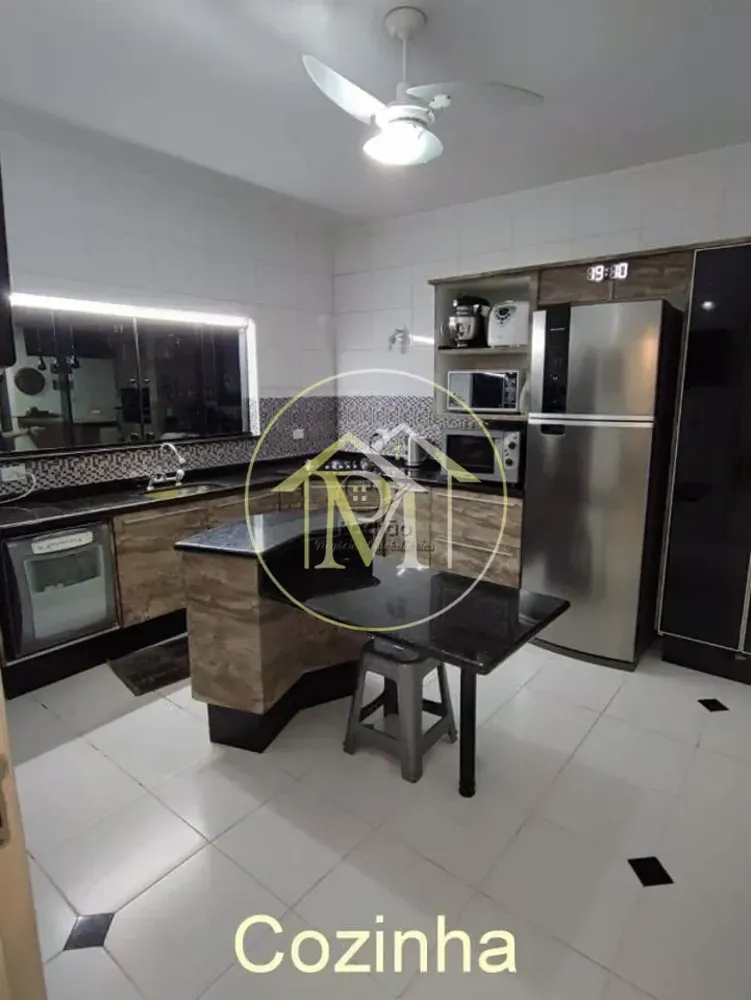 Casa, 3 quartos, 250 m² - Foto 2