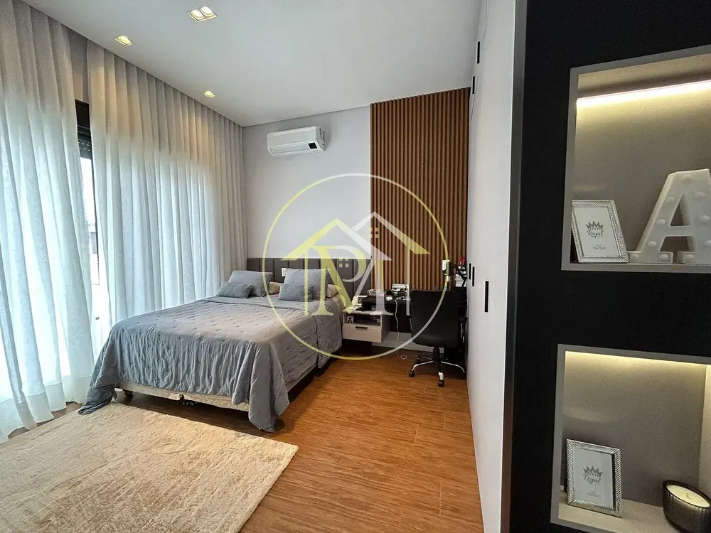 Casa, 4 quartos, 323 m² - Foto 1