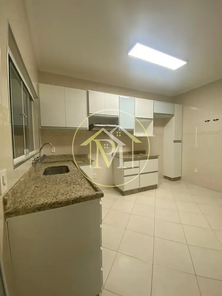 Casa, 3 quartos, 225 m² - Foto 2