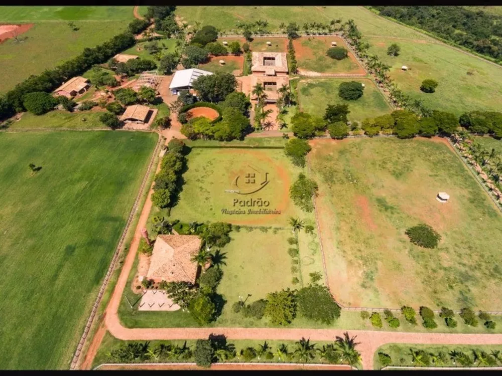 Haras e Área Rural Padrão à venda com 2 quartos, 1518791m² - Foto 2