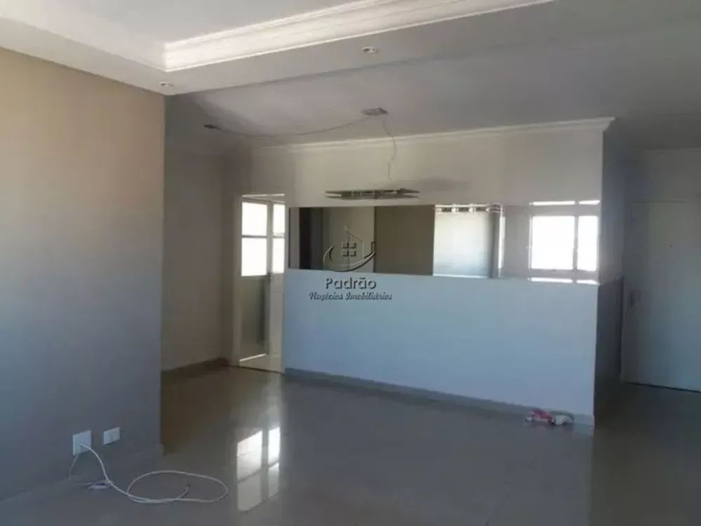 Apartamento à venda com 3 quartos, 85m² - Foto 1