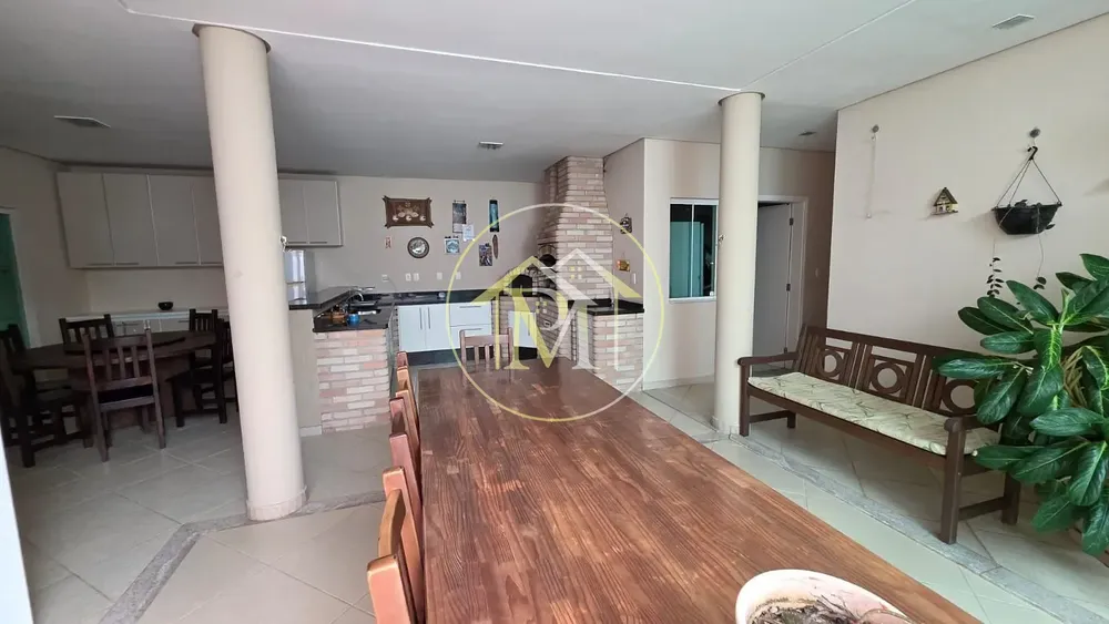 Casa, 4 quartos, 330 m² - Foto 1