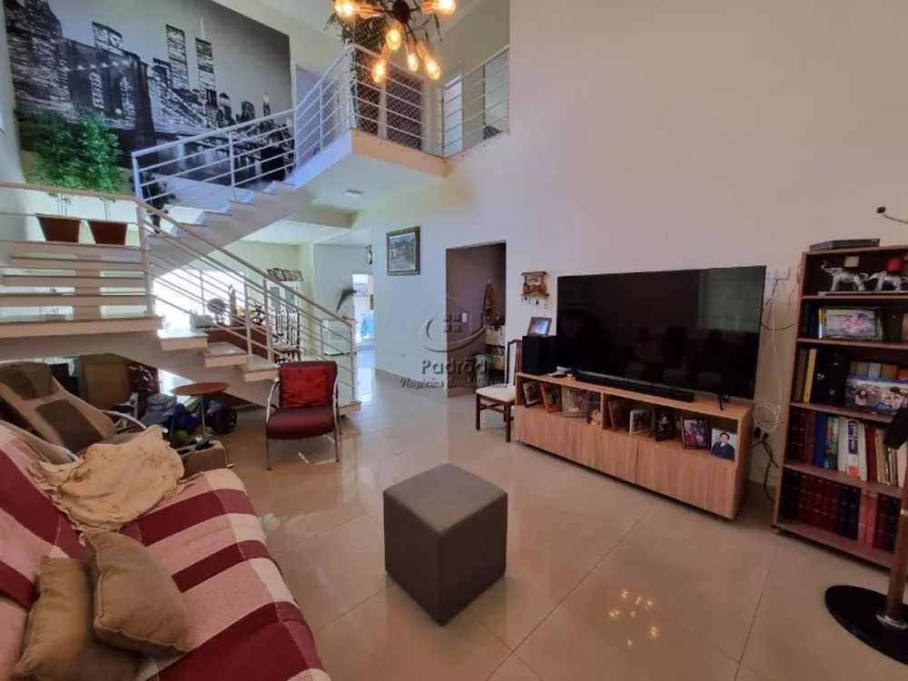 Casa de Condomínio à venda com 3 quartos, 250m² - Foto 4