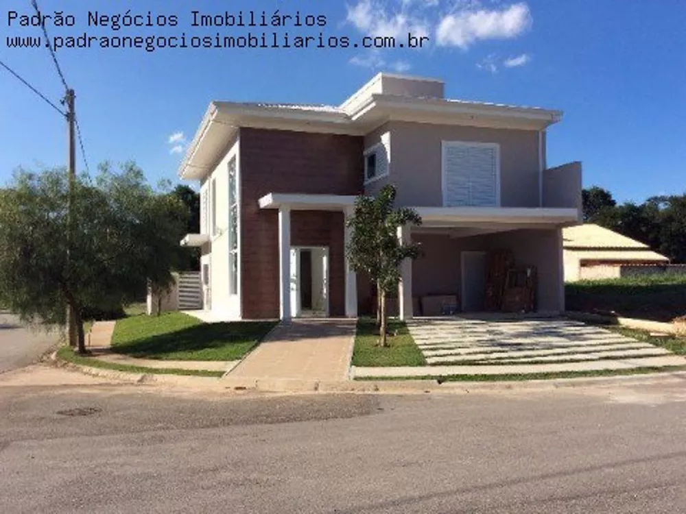 Casa de Condomínio à venda com 3 quartos, 250m² - Foto 2