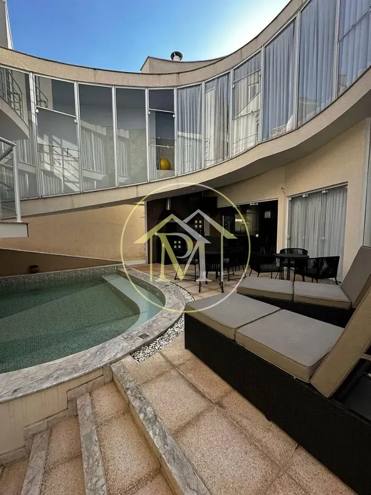 Casa, 4 quartos, 347 m² - Foto 1