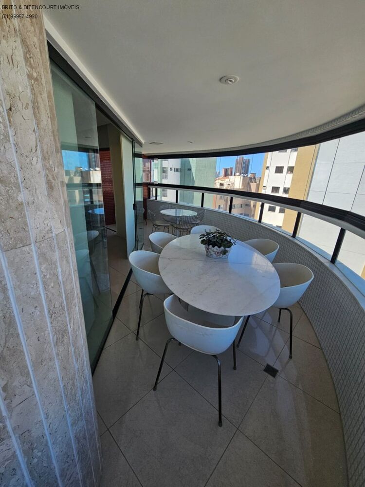 Apartamento à venda com 4 quartos, 198m² - Foto 2