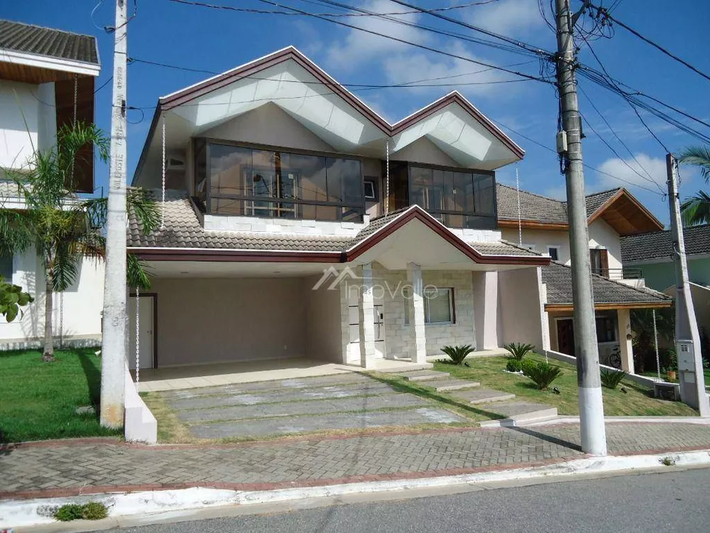 Casa de Condomínio à venda com 4 quartos, 400m² - Foto 1